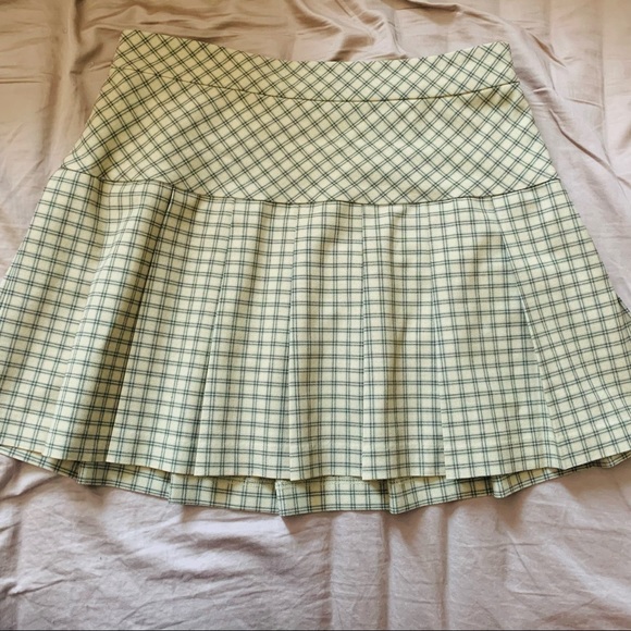 EUC Sunday Best Olive Skirt in size 2 - Picture 3 of 3